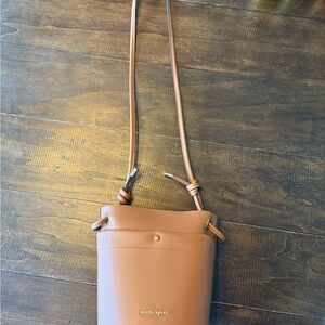 Nanette Lepore Tan Crossbody Bucket Bag – Like New